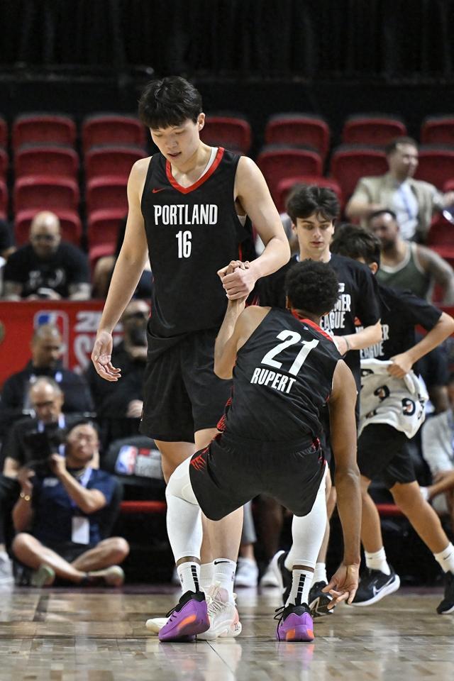 美媒：杨瀚森会带球队实现飞跃 他和乐福会成为下一个约基奇&amp;amp;穆雷