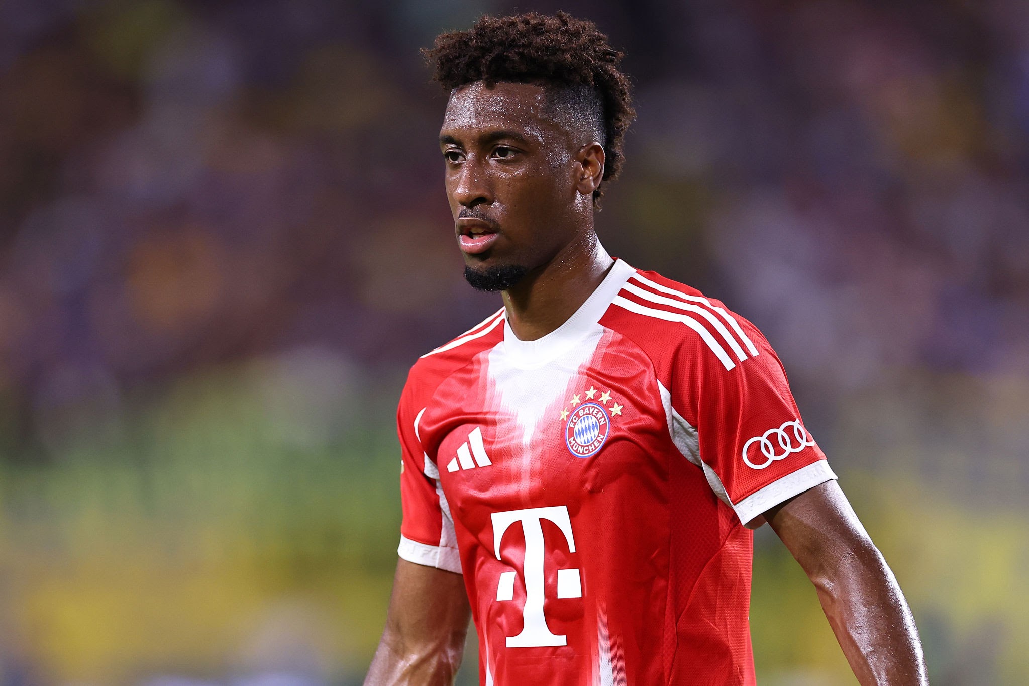 奇异果下载-德天空：科曼今日在塞贝纳大街与队友告别，但不会参加训练